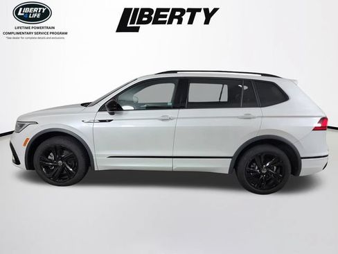 Used 2023 Volkswagen Tiguan SE R-Line AWD/4WD image 7