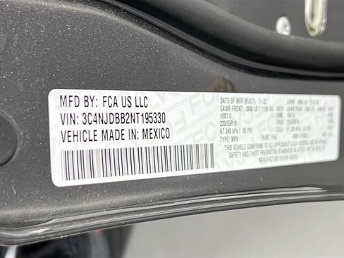 Used 2022 Jeep Compass Latitude AWD/4WD image 29