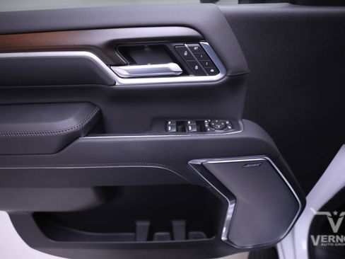 New 2026 GMC Sierra 3500 Denali w/ Technology Package image 20