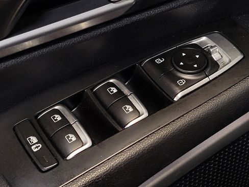 Used 2022 Kia Telluride LX FWD image 27