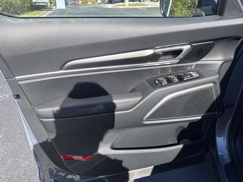 New 2025 Kia Telluride S image 9
