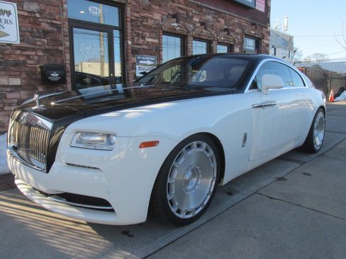 Used 2014 Rolls-Royce Wraith image 90