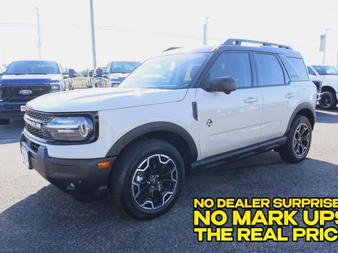 New 2025 Ford Bronco Sport Outer Banks w/ Outer Banks Tech Package+ AWD/4WD image 8