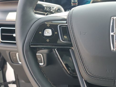 New 2026 Lincoln Aviator Reserve image 16