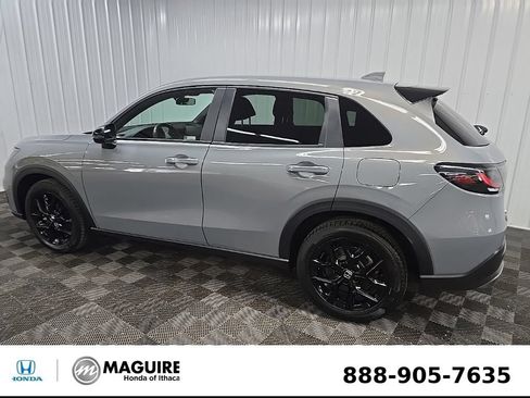 Used 2024 Honda HR-V Sport image 4
