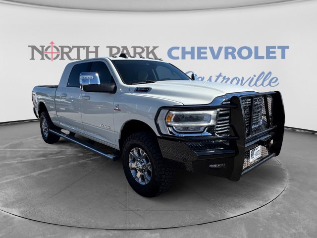 Used 2023 RAM 2500 Laramie AWD/4WD image 1