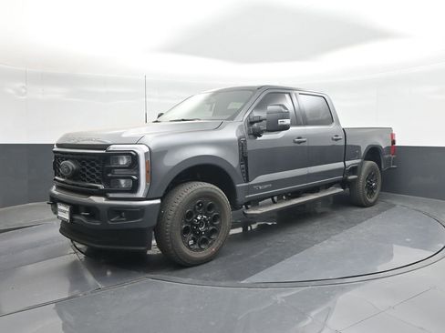 New 2026 Ford F250 Lariat w/ Black Appearance Package image 33