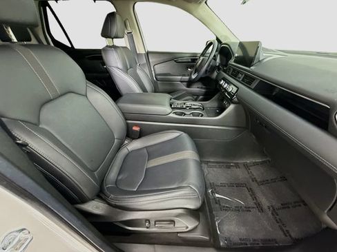 Used 2025 Honda Pilot Touring image 30