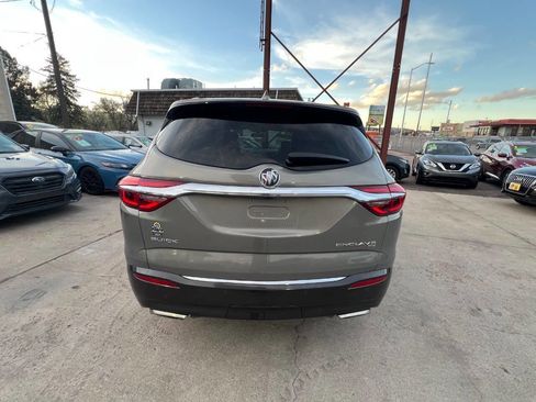 Used 2018 Buick Enclave Essence AWD/4WD image 4