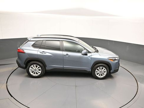 Certified 2022 Toyota Corolla Cross LE AWD/4WD image 36