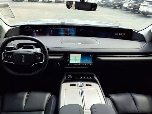 New 2026 Lincoln Navigator L Reserve AWD/4WD image 10