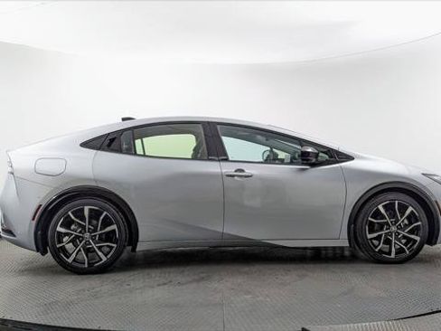 Used 2024 Toyota Prius Prime Premium w/ Advanced Technology Package FWD image 9