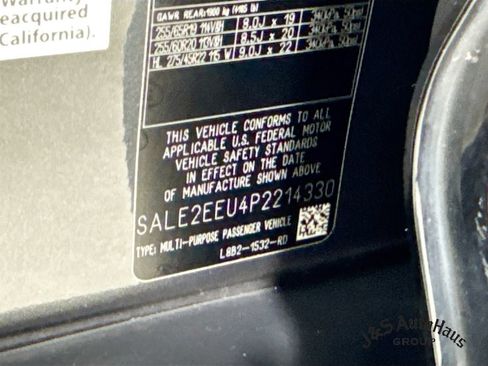 Used 2023 Land Rover Defender 110 X-Dynamic SE AWD/4WD image 42