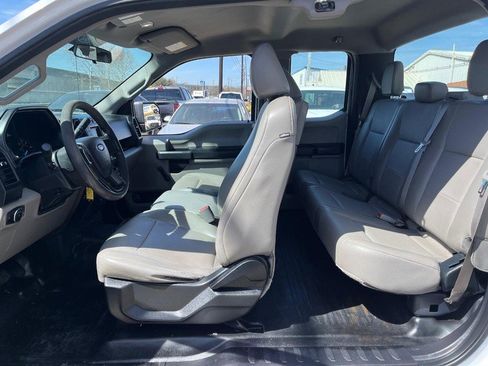 Used 2017 Ford F150 XL w/ Trailer Tow Package image 8