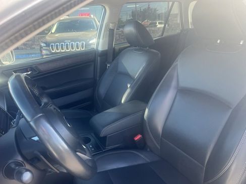 Used 2019 Subaru Outback 2.5i Limited image 17