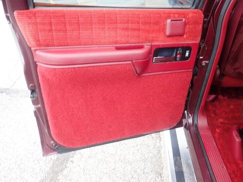 Used 1994 Chevrolet Suburban 2WD image 13
