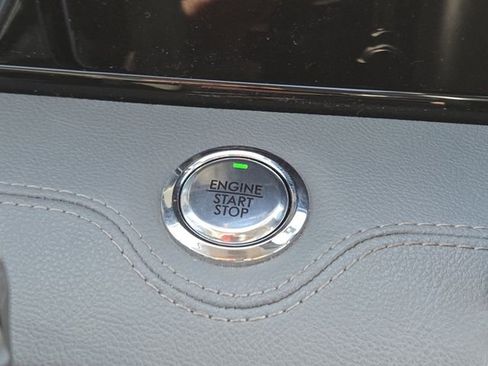 Used 2021 Lincoln Navigator Reserve w/ Luxury Package image 19