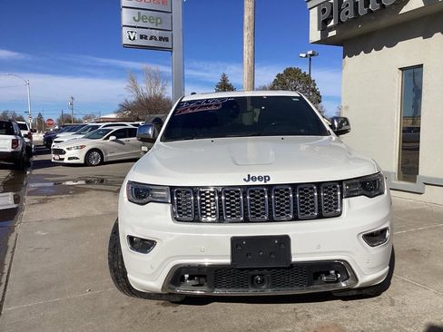 Used 2020 Jeep Grand Cherokee Overland image 4
