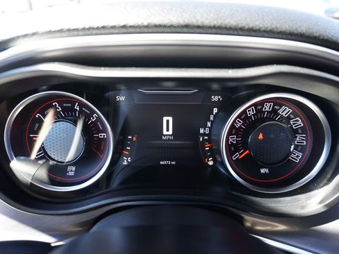 Used 2022 Dodge Challenger GT RWD image 11