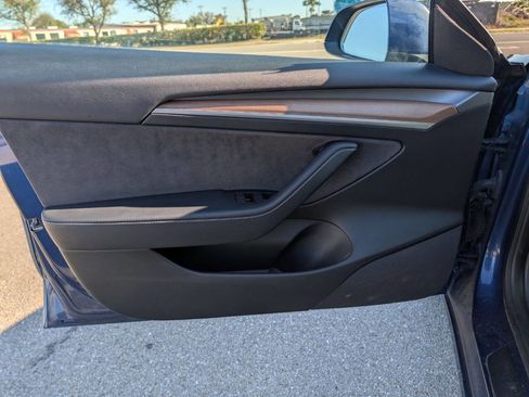 Used 2022 Tesla Model 3 Long Range image 10