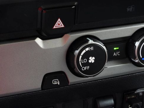 Used 2019 Toyota Tacoma SR5 RWD image 53