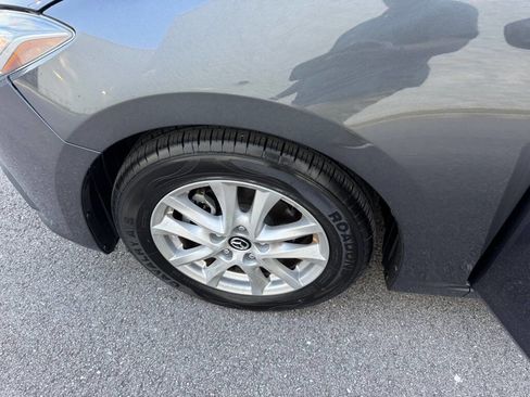 Used 2016 MAZDA MAZDA3 i Sport w/ Preferred Equipment Package FWD image 17