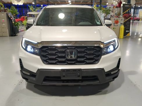 Used 2023 Honda Passport EX-L image 3