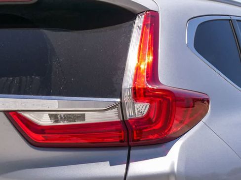 Used 2018 Honda CR-V Touring image 10