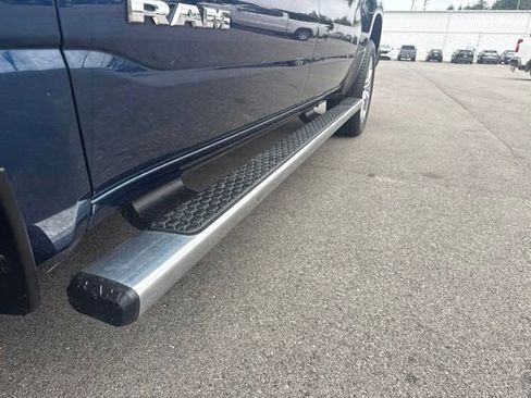 Used 2022 RAM 1500 Big Horn AWD/4WD image 12