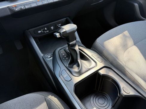 Used 2025 Kia K4 LXS image 42