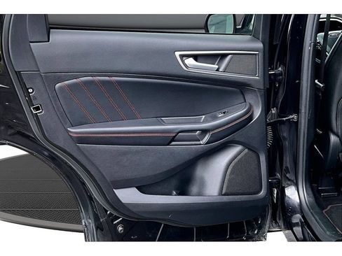 Used 2021 Ford Edge ST-Line w/ Class II Trailer Tow Package AWD/4WD image 33