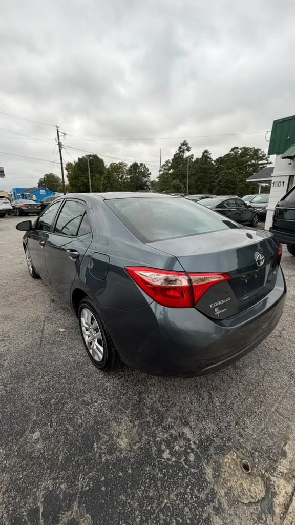 Used 2017 Toyota Corolla LE FWD image 6