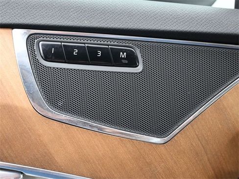 Used 2022 Volvo XC90 T6 Momentum w/ Climate Package image 30