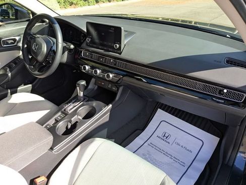 Certified 2024 Honda Civic EX image 38