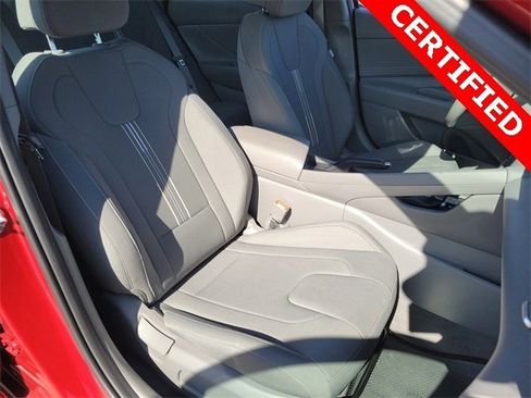 Certified 2025 Hyundai Elantra Sport image 15