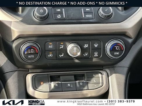 Used 2023 GMC Acadia Denali w/ Denali Technology Package AWD/4WD image 5