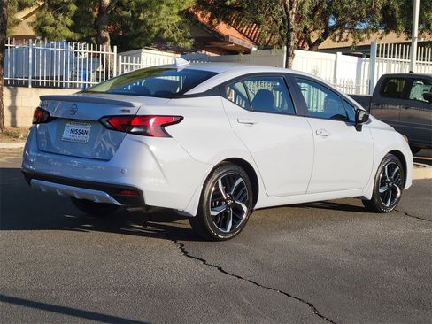 New 2025 Nissan Versa SR w/ Trunk Package image 2