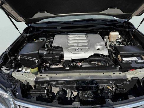 Used 2019 Lexus LX 570 4WD w/ Luxury Package image 43