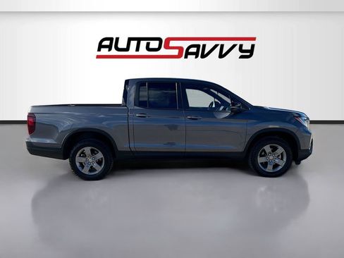 Used 2025 Honda Ridgeline TrailSport image 8