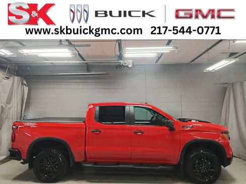 Used 2024 Chevrolet Silverado 1500 Custom Trail Boss w/ Turbomax Blackout Package AWD/4WD image 1