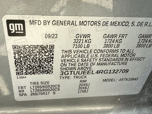Used 2024 GMC Sierra 1500 AT4 w/ Technology Package AWD/4WD image 37