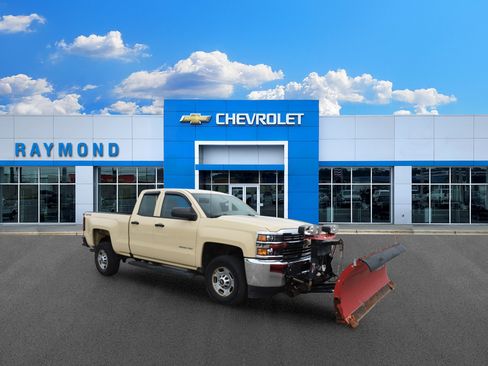 Used 2018 Chevrolet Silverado 2500 W/T w/ Snow Plow Prep Package AWD/4WD image 10