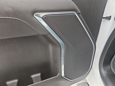 Used 2022 Chevrolet Silverado 1500 LT RWD image 23