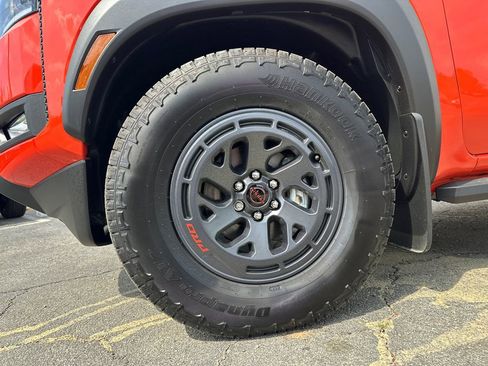 Used 2026 Nissan Frontier Pro-X w/ Pro-X Convenience Package image 12