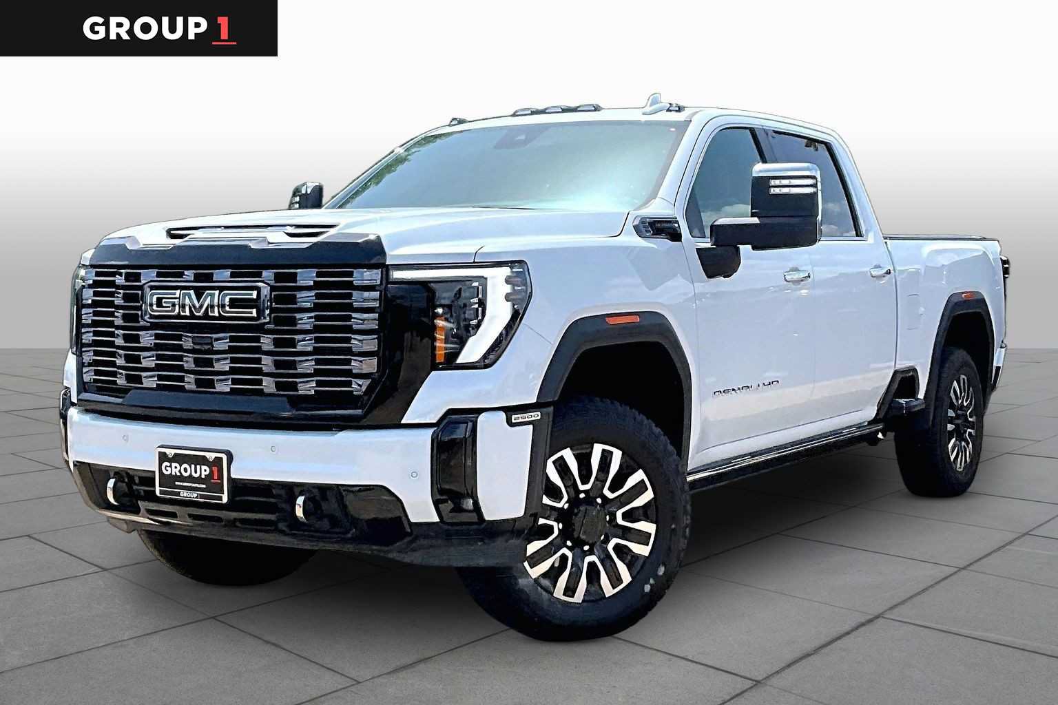 Used 2026 GMC Sierra 2500 Denali Ultimate AWD/4WD image 1