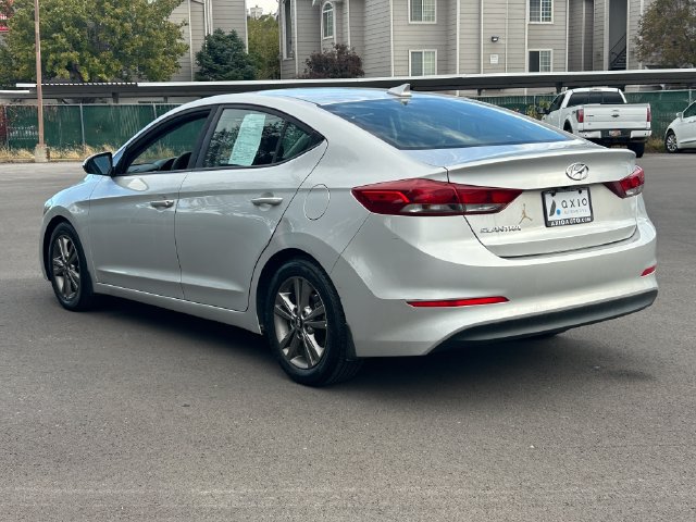 Used 2018 Hyundai Elantra SEL w/ Winter Weather Package FWD image 5