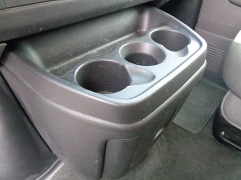 Used 2017 GMC Savana 3500 LT w/ LT Preferred Equipment Group image 33