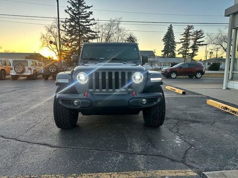 Used 2019 Jeep Wrangler Unlimited Rubicon image 2