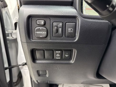 Used 2024 Toyota 4Runner SR5 image 21