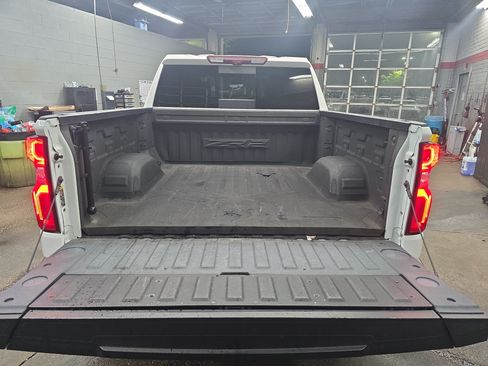 Used 2024 Chevrolet Silverado 1500 ZR2 w/ Technology Package AWD/4WD image 12